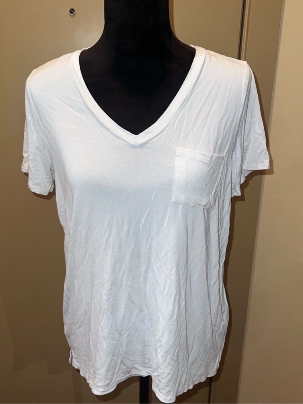 Market & Spruce White V-Neck Tee